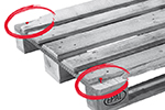Pallet Splintered bottom or deck board